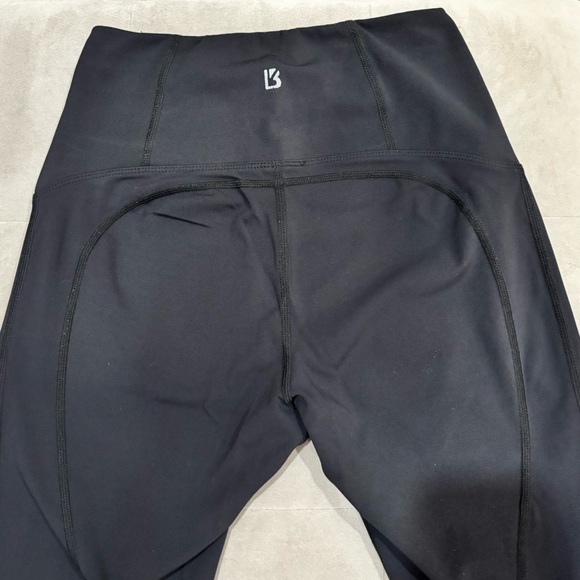 Buff Bunny leggings - Picture 2 of 4